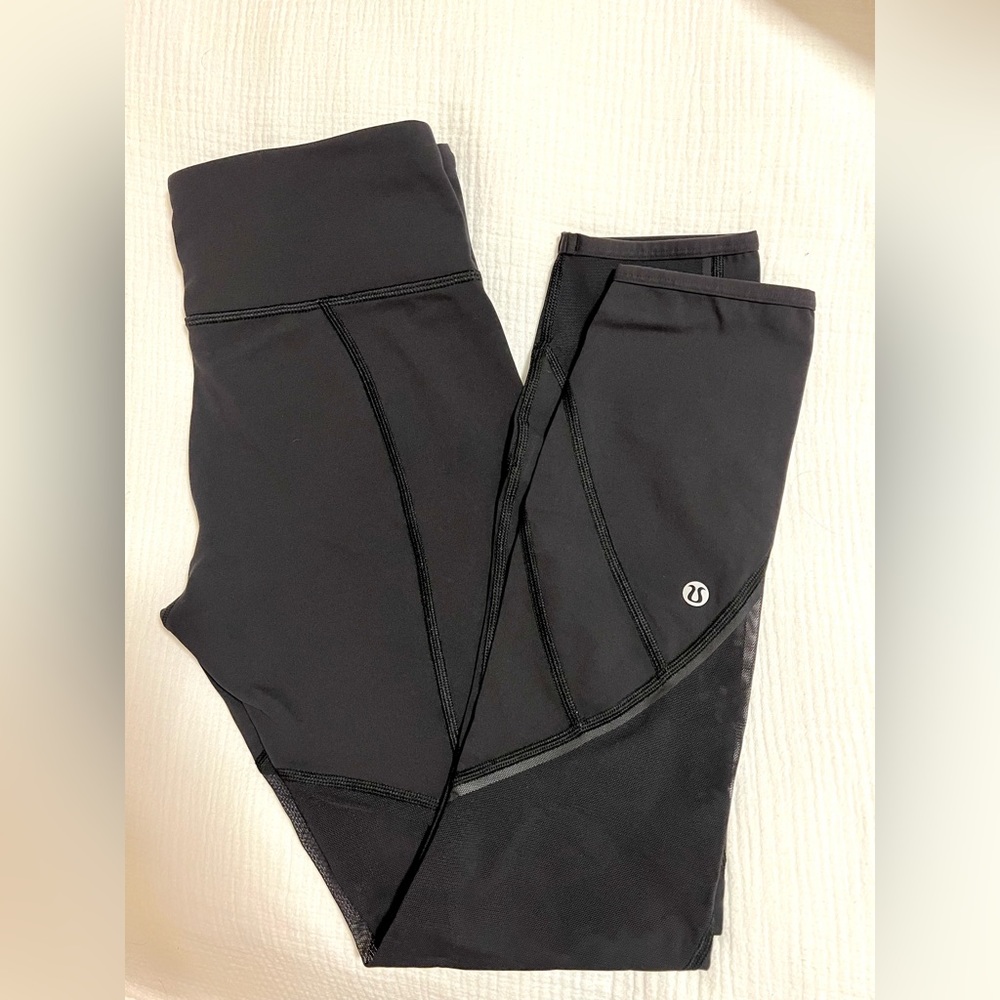 Lululemon Size 4 “All Meshed Up” 7/8 tight | Gently Used